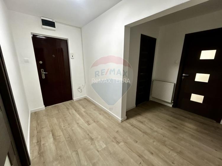 Apartament cu 3 camere de închiriat în zona Sasar - 12