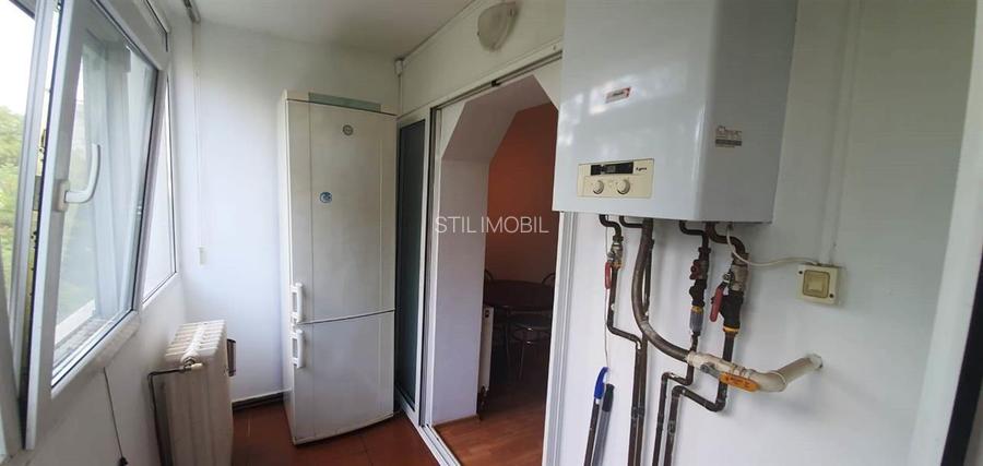 Apartament 3 camere decomandat 2 bai Nicolina - Gradinita nr. 1 - 17