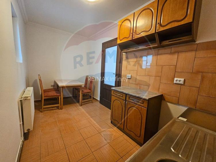 Casă / Vilă cu 4 camere de închiriat în zona Andrei Muresanu - 8
