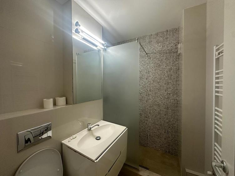 Apartament 4 camere de vanzare Copou