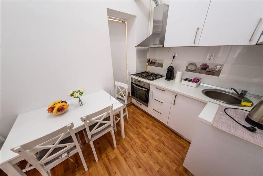 UNIRII - 3 CAM | 2 BAI | BOXA CF | RENOVAT - RESTAURAT | ARHITECTURAL |