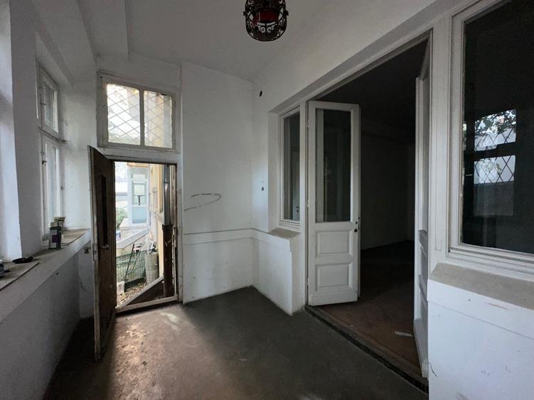ARMENEASCA - Carol 4 camere 120 mp utili parter cu curte