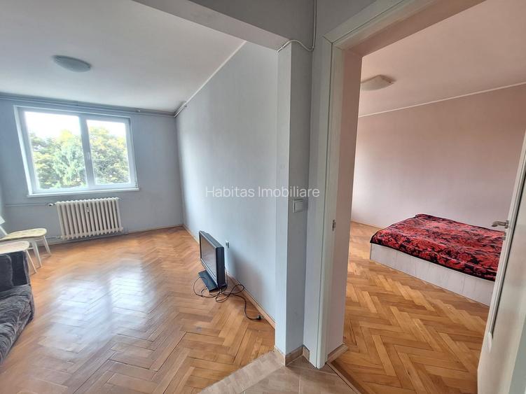 Apartament 3camere, de vanzare, decomandat,in Plopilor, zona linistita - 2