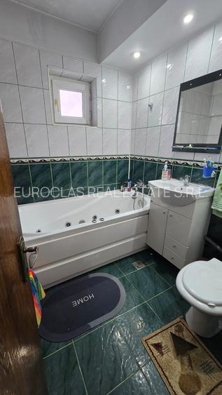 Apartament 3 camere decomandate - Bd.Mamaia - zona Delfinariu - 155.000 euro - 12
