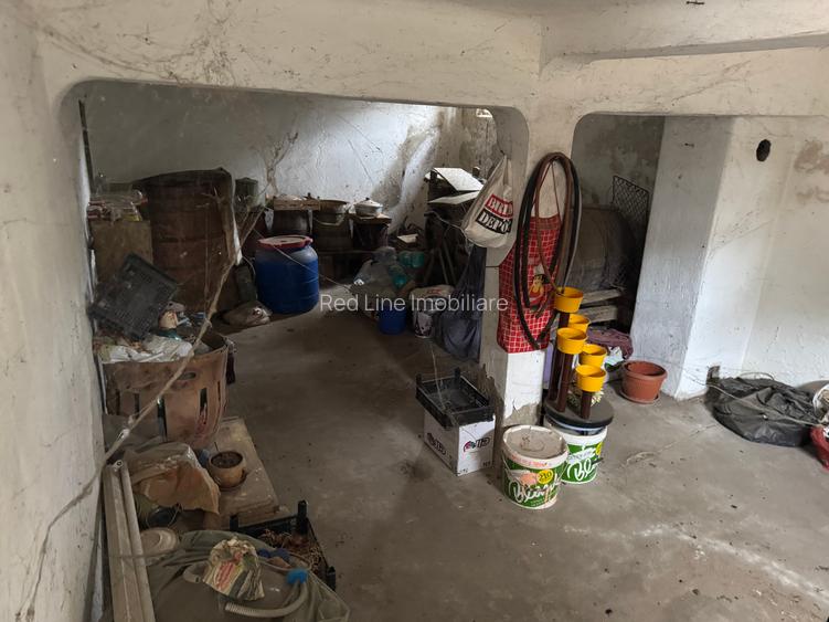 Casă cu anexe de vânzare în Sat Roșiori, Comuna Vânători, jud. Mehedinți - 9