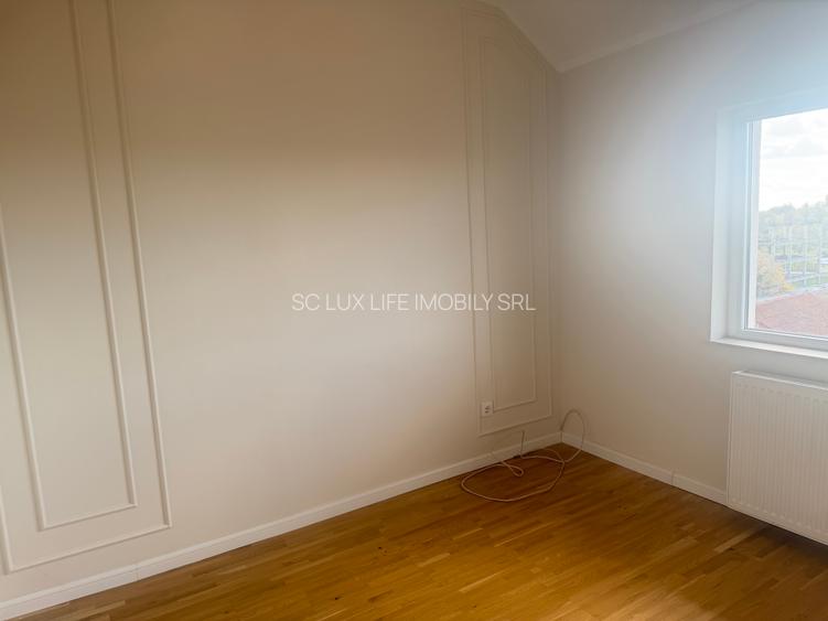 Vand apartament 3 camere Dambovita mansarda 95000 euro - 9