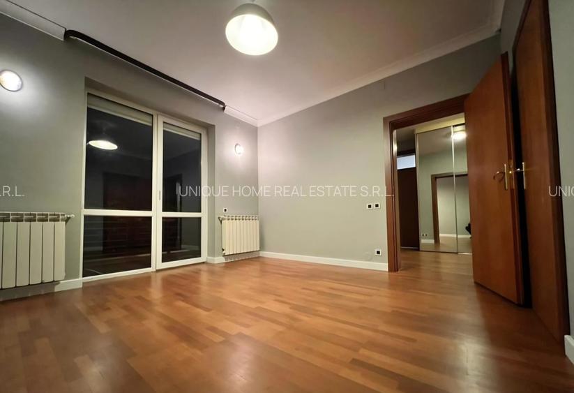 Iancu Nicolae : Vila Individuala cu 7 camere, zona linistita, aproape de British - 8