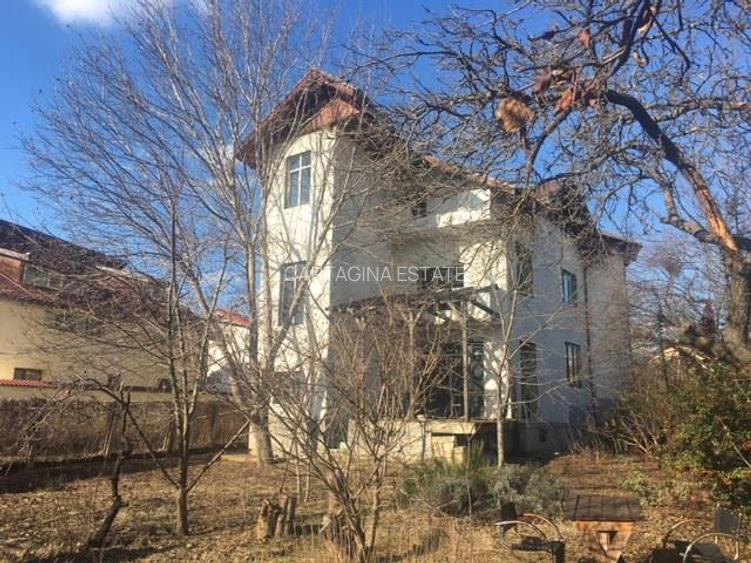 Vila S+P+1+M   Pipera Central   Drumul Potcoavei   comision 0 - 2