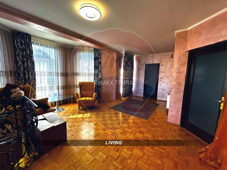 Casa spațioasă cu teren si foișor - Negrești Oaș - 4