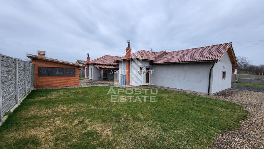 Casa individuala cu 4 camere,2 garaje si teren generos Pischia - 3