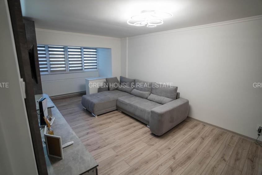 Apartament 2 camere, decomandat,etaj 3, zona centrala - 4