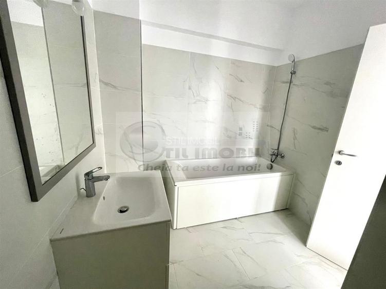 1 CAM COMISION 50 % (225 EURO) ,CENTRU, PARCARE,UNIREA TOWERS - 19