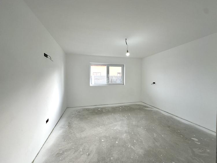 Casă individuală de vanzare  cu garaj și curte proprie – Hălchiu - 7