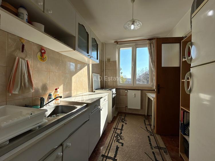 1 Decembrie 1918 3 Camere  Etaj 2 62 Mp 7 Min Metrou Bloc 1975 Reabilitat - 11