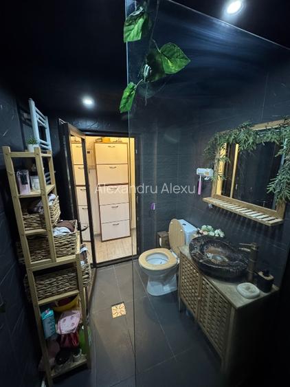 Vând apartament 35mp2 61000€  - 5