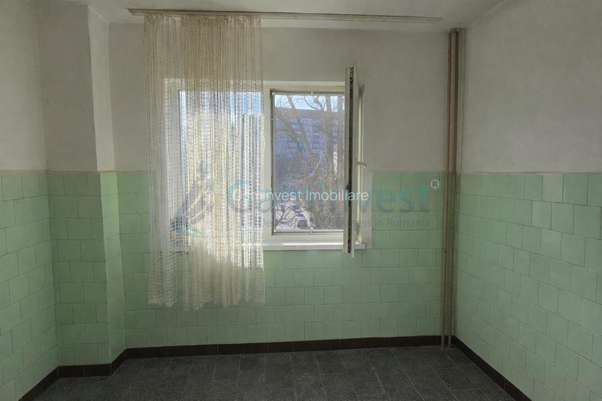 Apartament cu 4 camere de vanzare, Nufarul, Oradea - 8