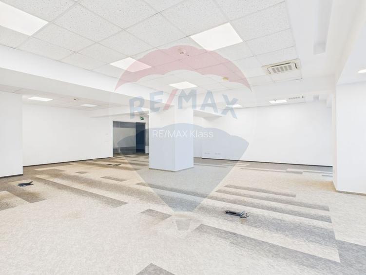 Spațiu de birouri disponibil spre închiriere în Băneasa 171–615 mp - 10