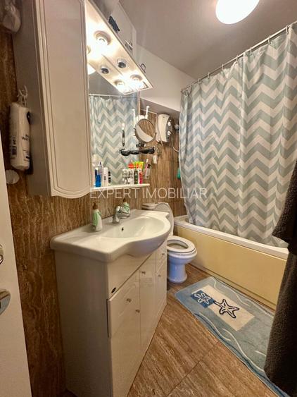 UNIRII - FANTANI 5 camere decomandat etaj 5 panorama deosebita - 15