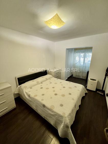 Apartament 3 camere decomandat FAR - 3