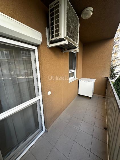  Închiriez apartament cu 2 camere decomandate și parcare privată  - 8