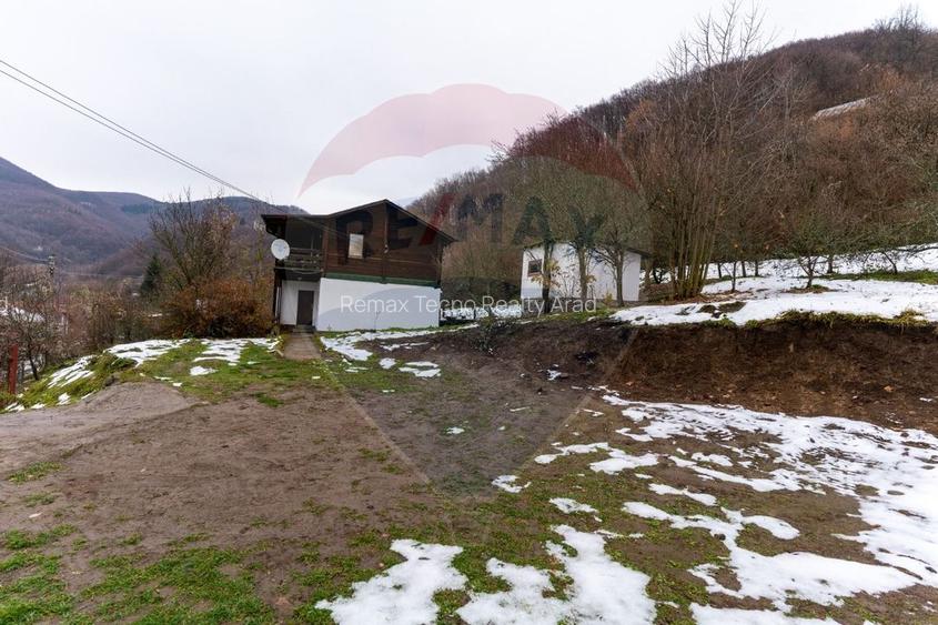 Casă de vanzare,Sacaramb jud. Hunedoara - 5