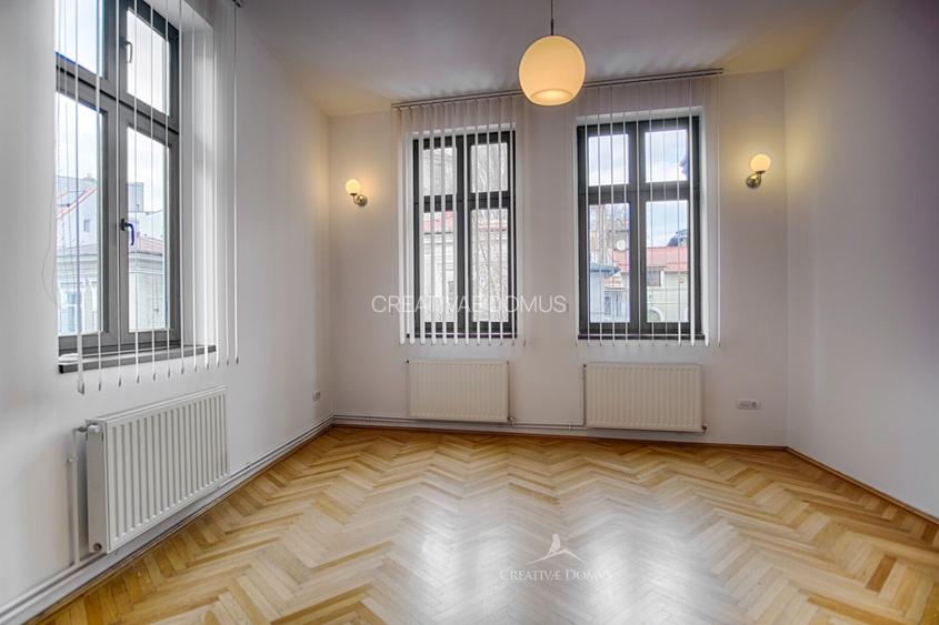 Piata Pache Protopopescu - Casa cu 11 camere si doua locuri de parcare - 8