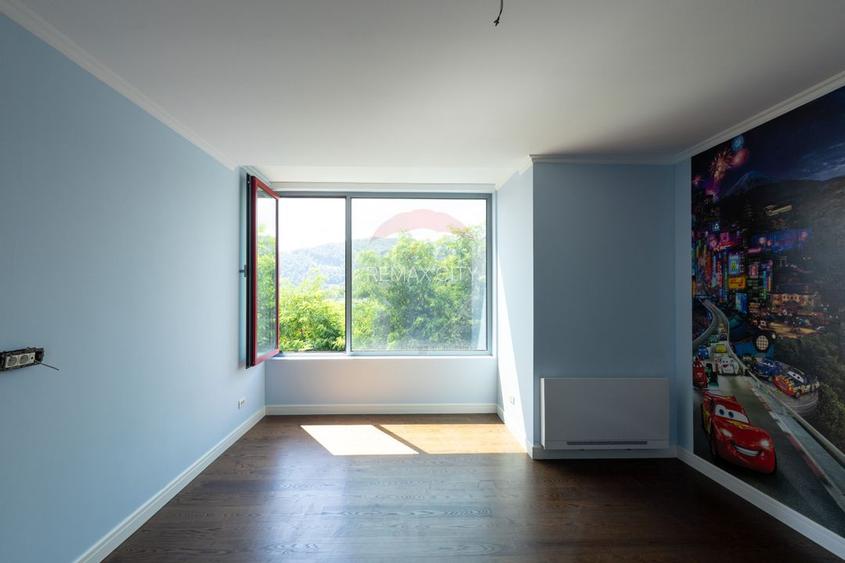 Casa de vanzare - Zona Ursulet Piatra Neamt - 49