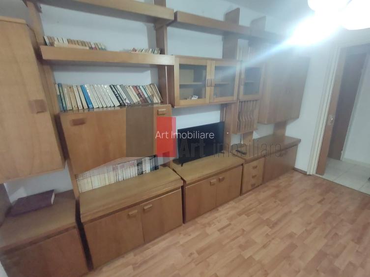Vânzare apartament 3 camere Bd. Obregia - Pța Străduinței - 13