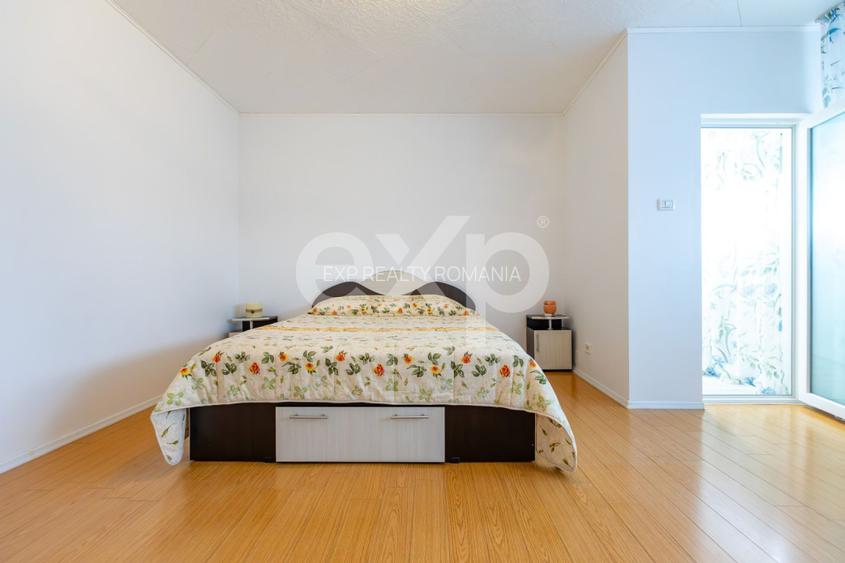 Casă / Vilă cu 6 camere de vânzare - 6