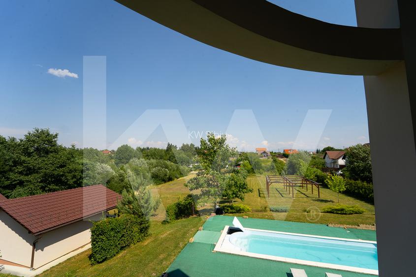 Vila exclusivista cu piscina si panorama de vis Cisnadioara - 9