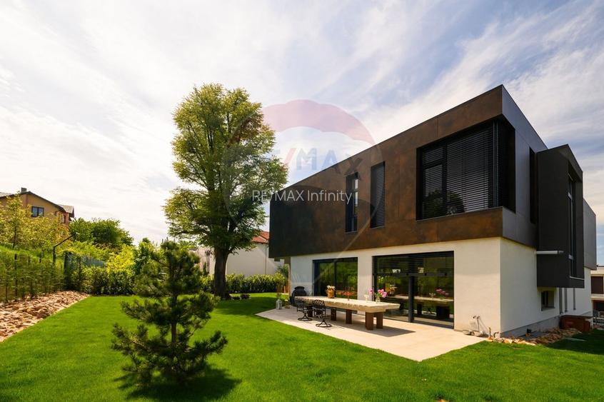 Proprietate spectaculoasă și unică de vânzare în Cluj-Napoca - 3