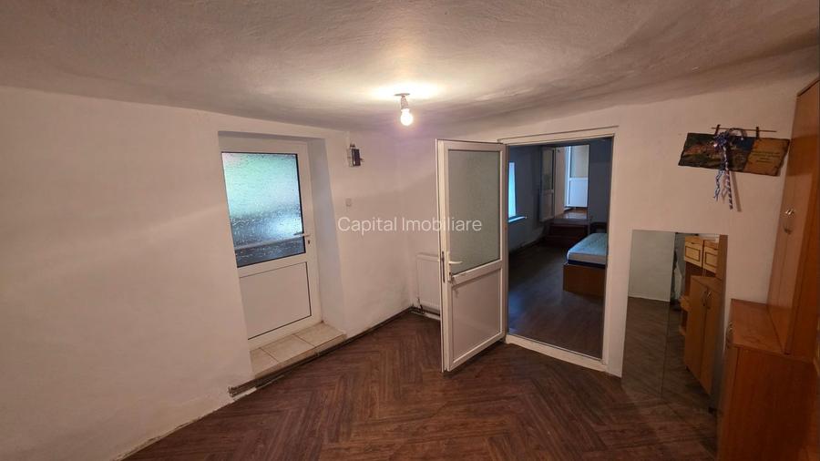 Casă + spațiu comercial la stradal, teren – 459 mp  - 2