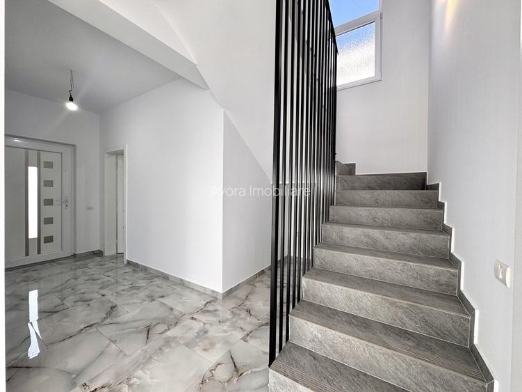 De vânzare duplex 1/2, stil cubic, despărțit prin camera tehnică, Sanandrei. - 3