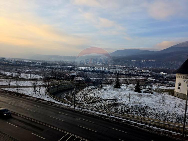 Apartament cu 2 camere de vânzare în zona 1 Mai - 17