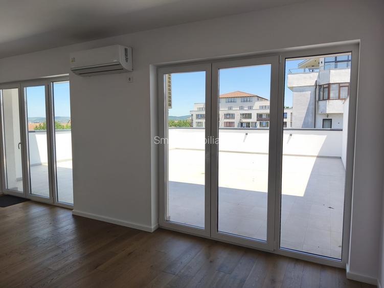 Penthouse 4 cam, terasa 78 mp, La Cheie, Doamna  Stanca-Selimbar - 14