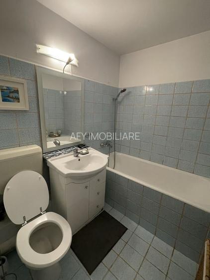 Inchiriez apartament 3 camere decomandat, Bd. Basarabia - 7