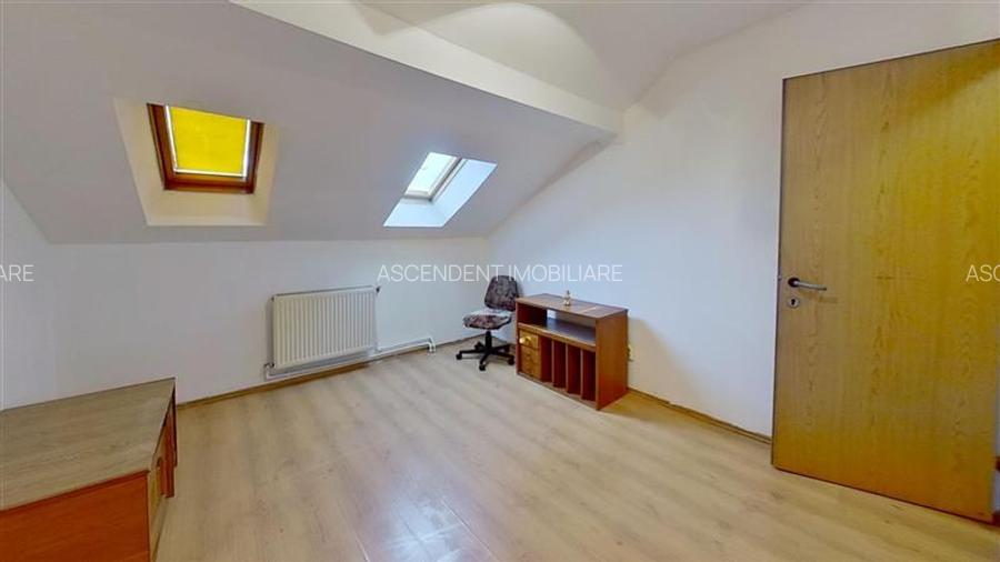 Tur 3D! Apartament trei camere, pe doua niveluri, Garii, Brasov - 4