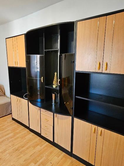 Închiriez apartament 2 camere , decomandat ,