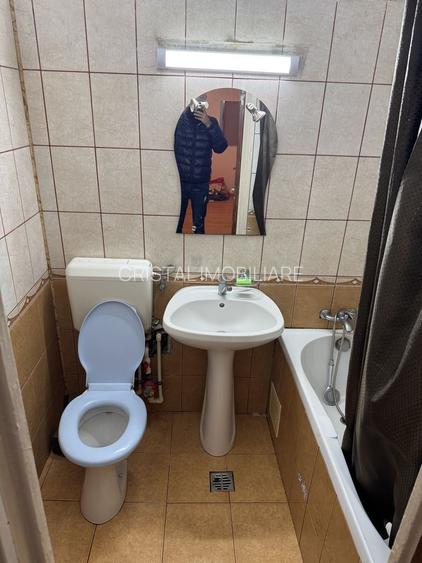 De vanzare Apartament 3 camere  Raul Doamnei - 5