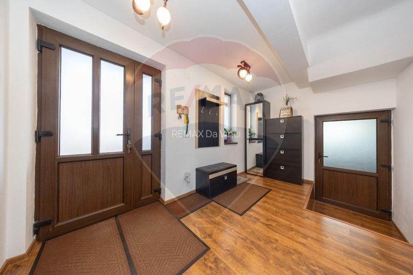 Casă de vânzare P+M - 6