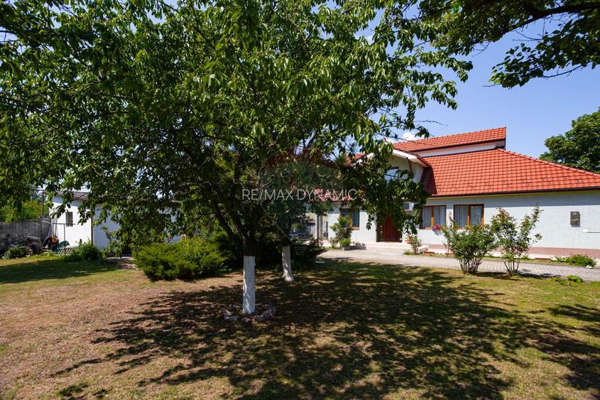 Casă cochetă de vânzare, teren 954 mp, posibil parcelare, în Subcetate - 32