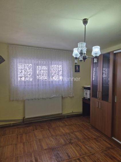 Locuință cu priveliște: Casă bifamilială într-o locație liniștită!!!Privat!!! - 10