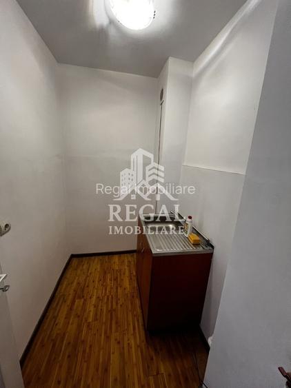 Garsonieră Micro 3 | Etaj 8/10 | Lift | Balcon | Parțial mobilată - 3