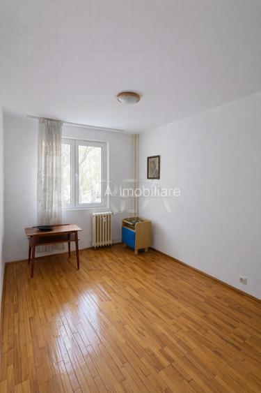 4 camere Dristor decomandat,et. 1,an 1983,metrou,81 mp,anvelopat,boxă - 4