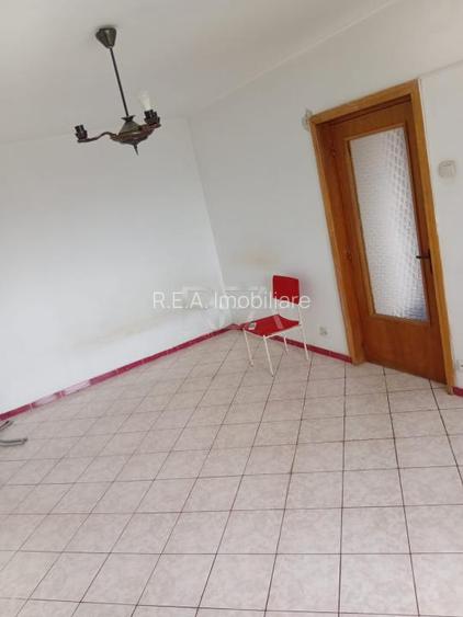 2 camere, 8/8, 56 mp, bloc 1984-Crangasi - 4