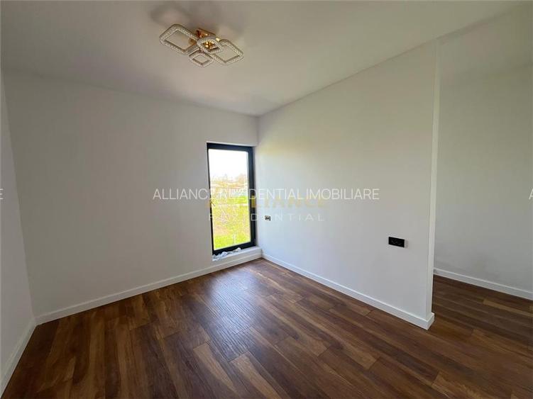 Vila Individuala  - 4 camere - 3 bai-teren -320-600 M de STV - 11