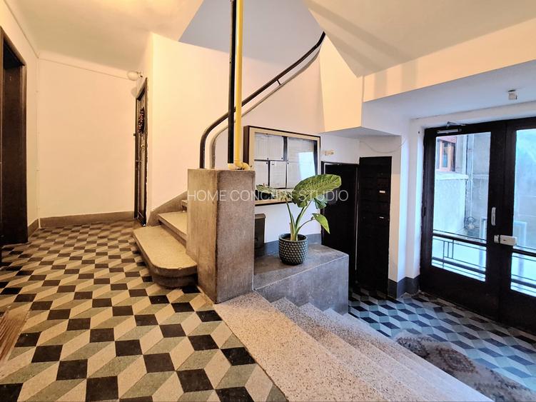 Apartament Romana, Caderea Bastiliei - 11