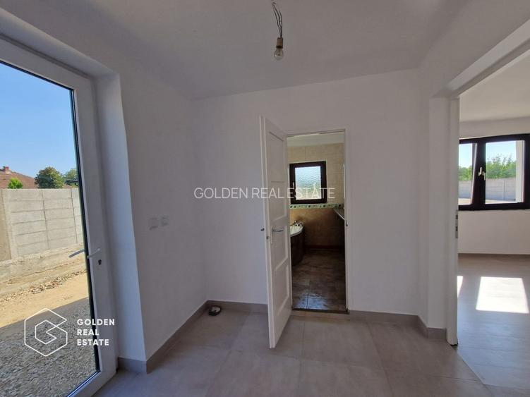 Teren 900 mp cu cladire de birouri pt depozit, parc auto,  centru logistic, etc - 8