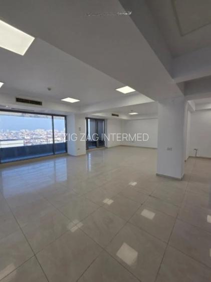 Centru - Bd. Mamaia , spatiu IDEAL BIROURI in cladire reprezentativa , 440 mp. - 2