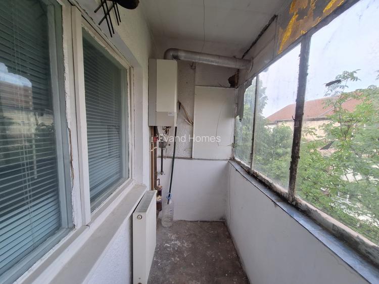 Pozitie excelenta! Apartament cu 2 camere si balcon de 4 mp- Calea Aradului - 11